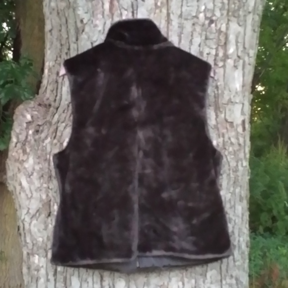Plush Faux Beaver Mink Vest - Picture 3 of 3